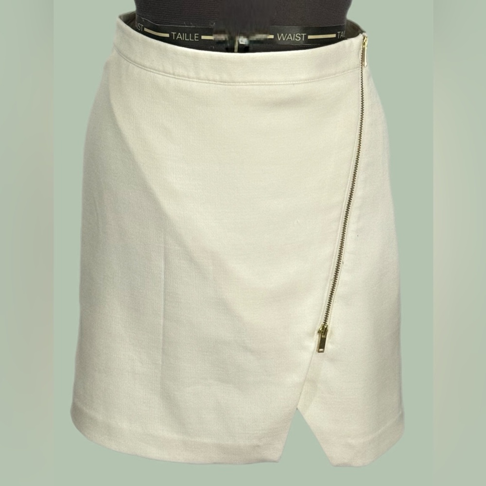 Banana Republic Off-White Diagonal Zip Mini Skirt Size 0